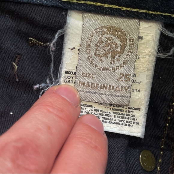 Diesel low rise Ryoth jeans size 25 - Picture 8 of 8